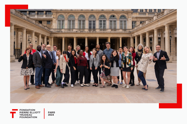 Les boursi&egrave;res et boursiers ont s&eacute;journ&eacute; &agrave; Paris&nbsp;dans le cadre du programme de leadership de la Fondation Pierre Elliott Trudeau.