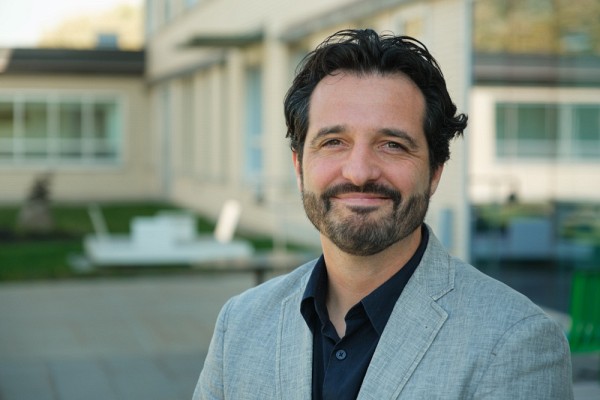 Pour Bruno Collard, directeur de la section psychologie et orientation des Services &agrave; la vie &eacute;tudiante, &laquo;&thinsp;c&rsquo;est important que les &eacute;tudiantes et &eacute;tudiants sachent que les difficult&eacute;s sont plus fr&eacute;quentes qu&rsquo;on pense et qu&rsquo;on peut recevoir du soutien pour s&rsquo;outiller &agrave; y faire face&thinsp;&raquo;.