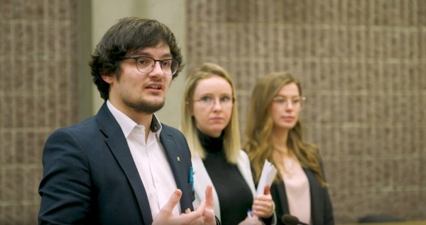 Philippe Beaulieu et ses coll&egrave;gues de travail, lors de leur pr&eacute;sentation du 18&nbsp;mars