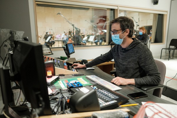 L'&Eacute;cole de musique profite d'installations &agrave; la fine pointe et d'un studio d&rsquo;enregistrement pouvant accueillir un orchestre dans lequel la prise de son est &agrave; micros multiples.