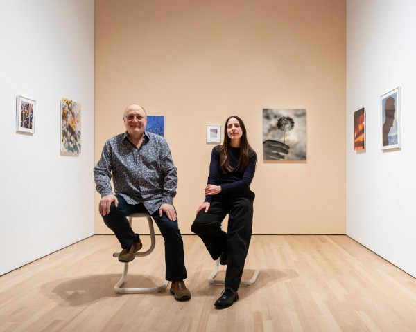 Fran&ccedil;ois et Clara Lacasse, un duo p&egrave;re‑fille dont le dialogue interg&eacute;n&eacute;rationnel r&eacute;v&egrave;le la richesse de leurs univers cr&eacute;atifs.