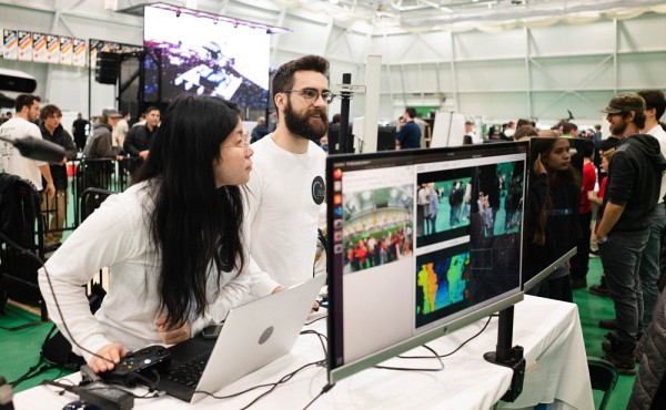 L&rsquo;&eacute;quipe STEVE a pr&eacute;sent&eacute; ZEUS, le rover d&rsquo;exploration spatiale de l&rsquo;Universit&eacute; de Sherbrooke.