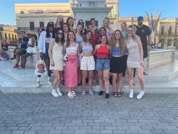 Cr&eacute;dit photo : &Eacute;quipe f&eacute;minine de volleyball Vert & Or