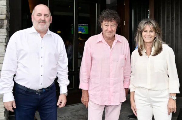 De nombreuses c&eacute;l&eacute;brit&eacute;s ont pris part &agrave; l'&eacute;v&eacute;nement, dont Luc Dionne, Robert Charlebois et Fabienne Larouche