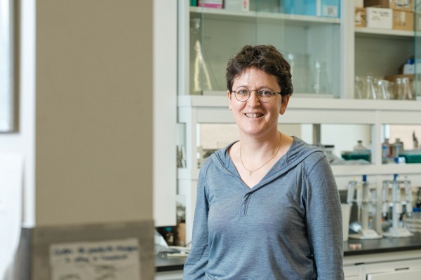 C&eacute;line Gu&eacute;guen, professeure au D&eacute;partement de chimie de l'UdeS