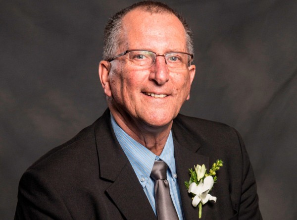 Le professeur retrait&eacute; Paul Deshaies, anciennement doyen &agrave; la Facult&eacute; des sciences de l&rsquo;activit&eacute; physique