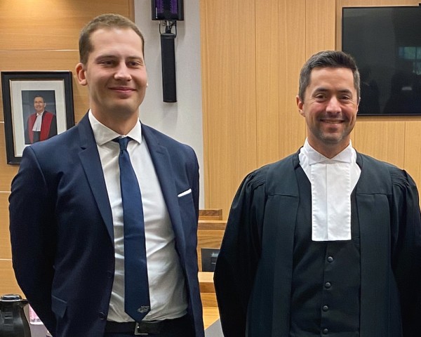 Matthias Andr&eacute;a Balint Steavu et Me Jean-Guillaume Blanchette.