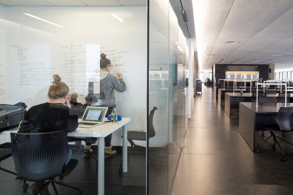 S&eacute;ance de travail au Centre d'entraide &agrave; l'&eacute;tude en droit.