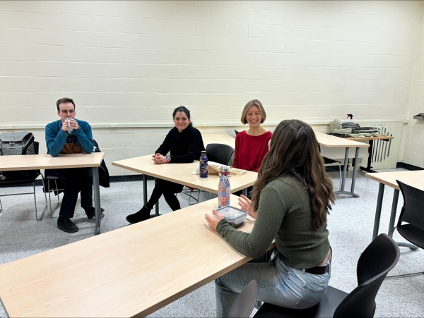 Des &eacute;tudiantes et &eacute;tudiants de la Facult&eacute; de g&eacute;nie, &agrave; l'occasion d'une rentre du Cercle de parole.