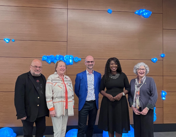 De gauche &agrave; droite : Sylvain Larocque, Doris Gu&eacute;rette, Rino C&ocirc;t&eacute;, Affine Lwalika et Pre Jocelyne Faucher