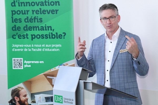 Pr&nbsp;Luc Touchette, doyen de la Facult&eacute; d'&eacute;ducation, l'UdeS