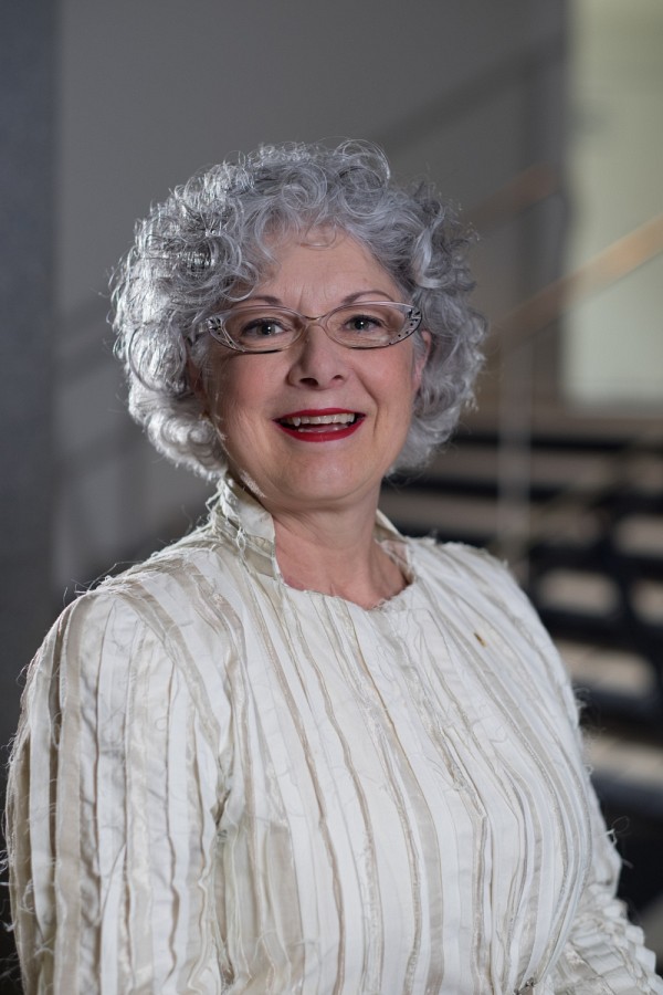 La professeure et vice-rectrice Jocelyne Faucher.