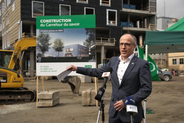 Le professeur Pierre Cossette, recteur de l'UdeS