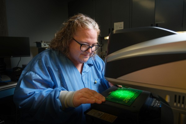 L&rsquo;Universit&eacute; de Sherbrooke est arriv&eacute;e 10e en recherche au Canada, une performance remarquable qui n&rsquo;aurait pas pu &ecirc;tre possible sans les diff&eacute;rentes personnes membres de la communaut&eacute; de recherche de l&rsquo;UdeS, qui participent activement &agrave; l&rsquo;avanc&eacute;e des connaissances dans une multitude de secteurs.