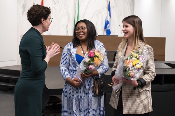 Jacqueline No&euml;lle Soppo Ekame et Samantha Dorinet, &eacute;tudiantes et membres du comit&eacute; organisateur