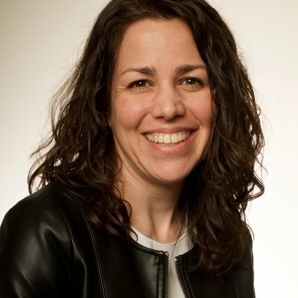 La professeure M&eacute;lanie Levasseur est sp&eacute;cialiste des d&eacute;terminants de la sant&eacute; et de la participation sociale des a&icirc;n&eacute;s, et chercheuse au Centre de recherche sur le vieillissement.