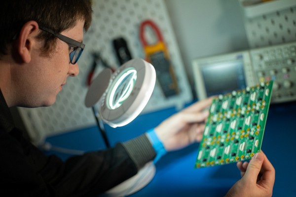 SysNergie est un jeune pousse sp&eacute;cialis&eacute;e dans le d&eacute;veloppement de batterie.