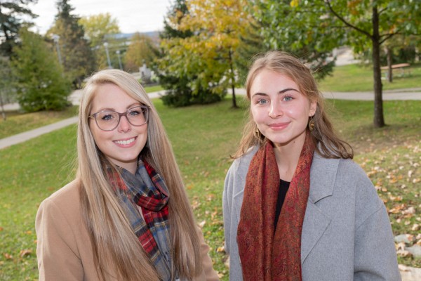 La participation &agrave; des &eacute;v&eacute;nements internationaux comme des conf&eacute;rences figure parmi les projets pouvant &ecirc;tre soutenus par le FAEE. Deux &eacute;tudiantes &agrave; la ma&icirc;trise en environnement ont particip&eacute; en d&eacute;cembre 2018 &agrave; la 24e&nbsp;Conf&eacute;rence des Parties (COP24), qui s'est tenue en Pologne.