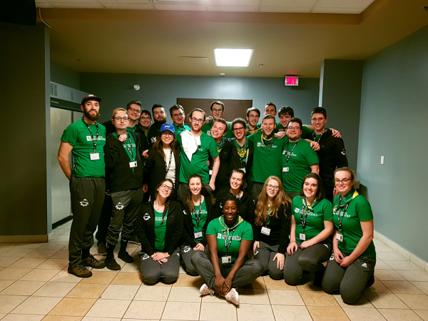 Un soutien financier peut &ecirc;tre accord&eacute; pour la participation ou l'organisation &agrave; des rencontres interuniversitaires, concours ou comp&eacute;titions. Sur la photo, une d&eacute;l&eacute;gation de la Facult&eacute; de g&eacute;nie participait &agrave; la Comp&eacute;tition qu&eacute;b&eacute;coise d'ing&eacute;nierie, qui s'est tenue &agrave; Rouyn-Noranda en janvier 2019.