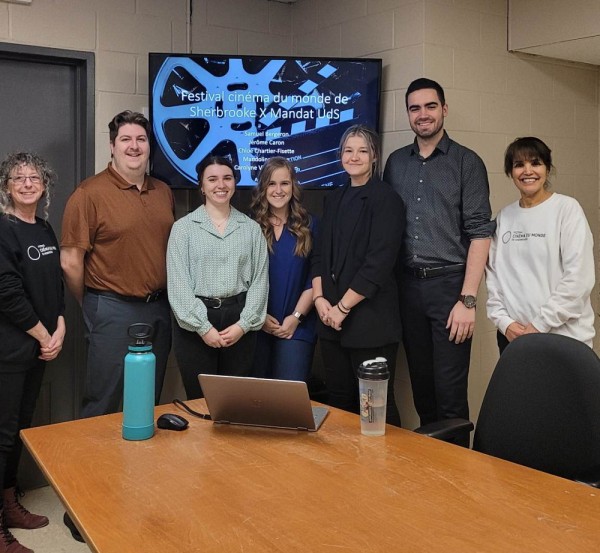 Le Festival cin&eacute;ma du monde de Sherbrooke (FCMS) a aussi pu compter sur la contribution d'&eacute;tudiantes et &eacute;tudiants dans le cadre du PIC.