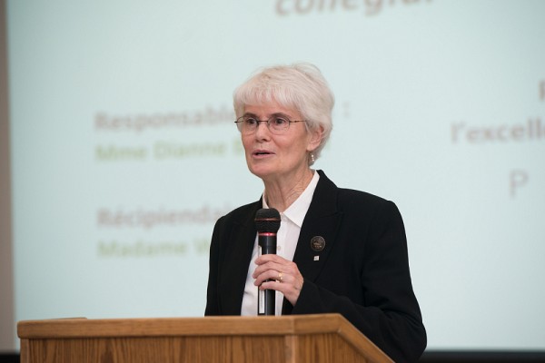 Wilma Brown, Assistant Dean au Coll&egrave;ge Vanier et r&eacute;cipiendaire du prix Performa volet anglophone