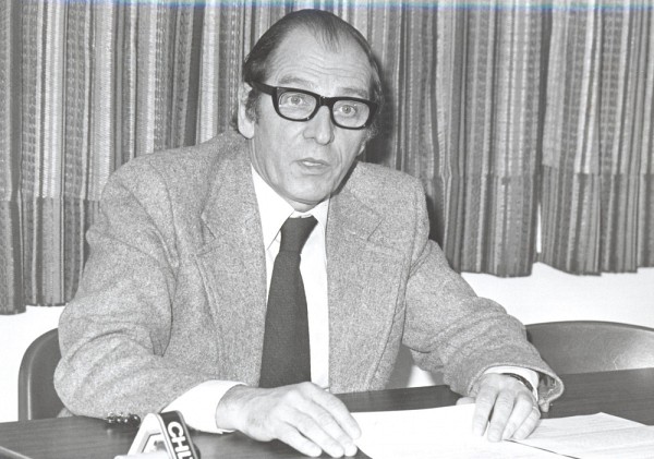 Le professeur Jean Lefaivre en 1977 &agrave; l'UdeS